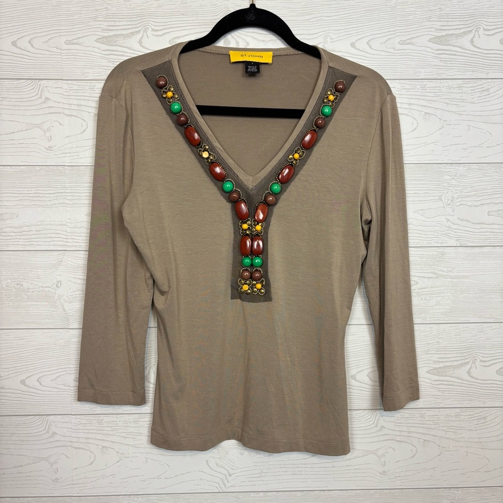 St. John Beaded V-Neck Blouse Size Small Tan